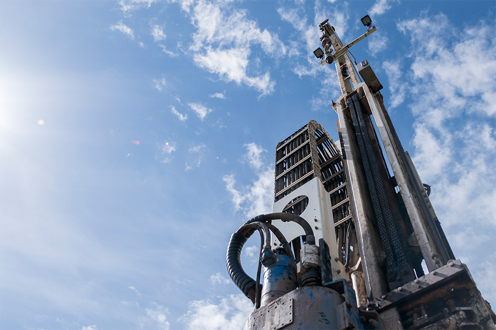 Borehole monitoring rig